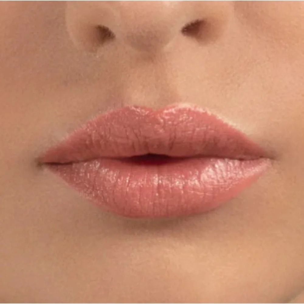 LE MÉTIER DE BEAUTE IBIZA Colour Core Moisture Stain Lipstick. NEW IN BOX.